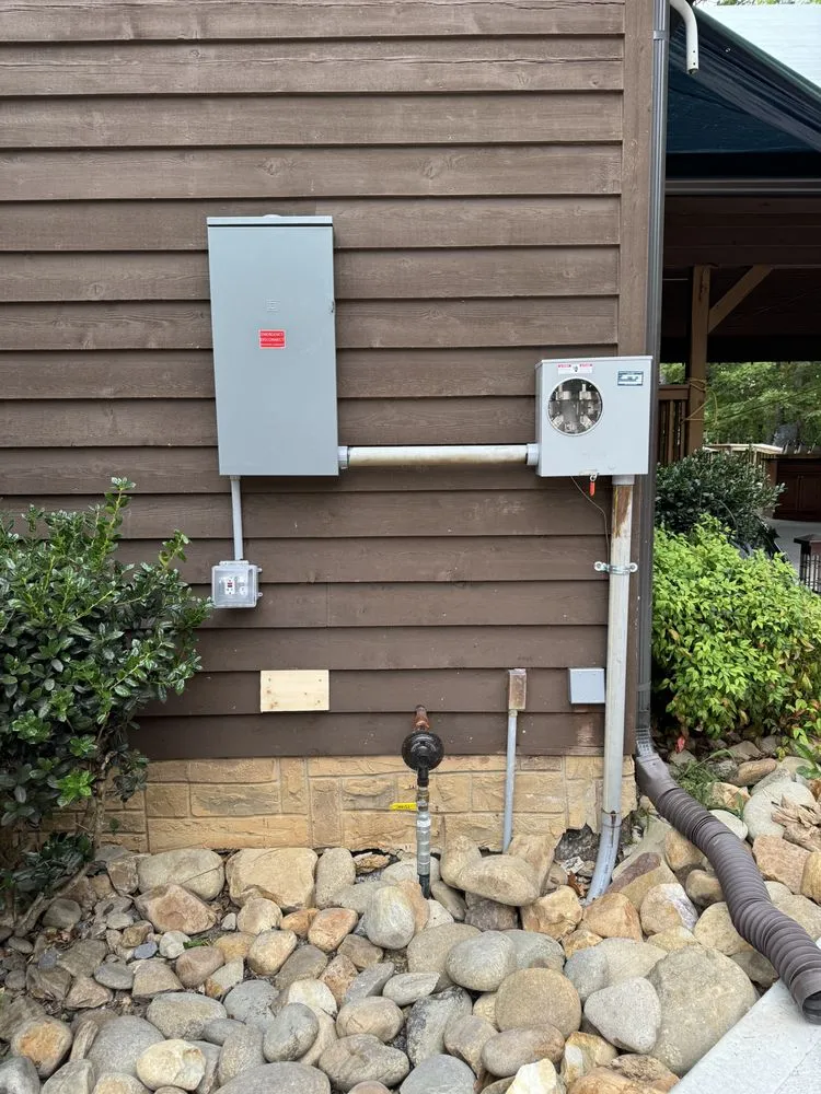 Slide of Titan Solar And Electric