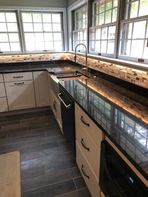 Slide of TJ Farrar Electrical Contracting