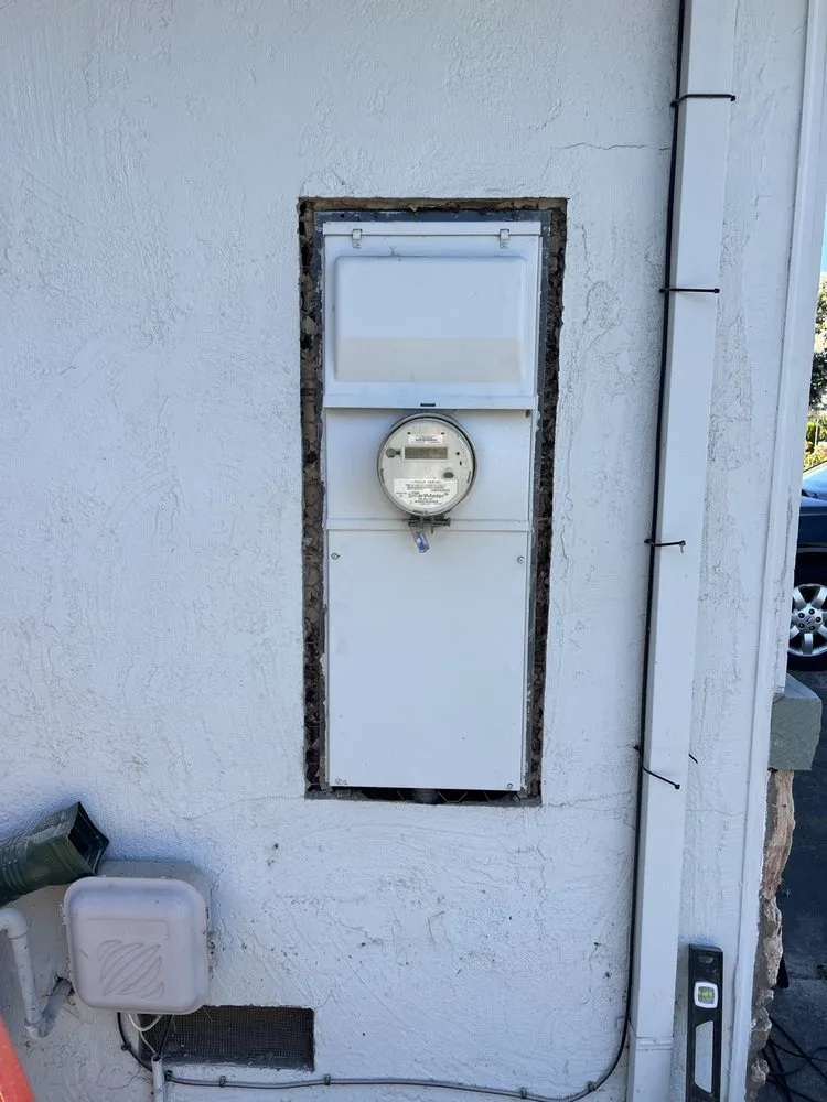 Licensed electrician providing wiring installation in Larkfield, CA - TJ Home Specialties