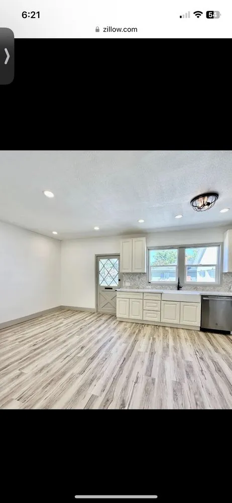 Slide of TJ’s Handyman