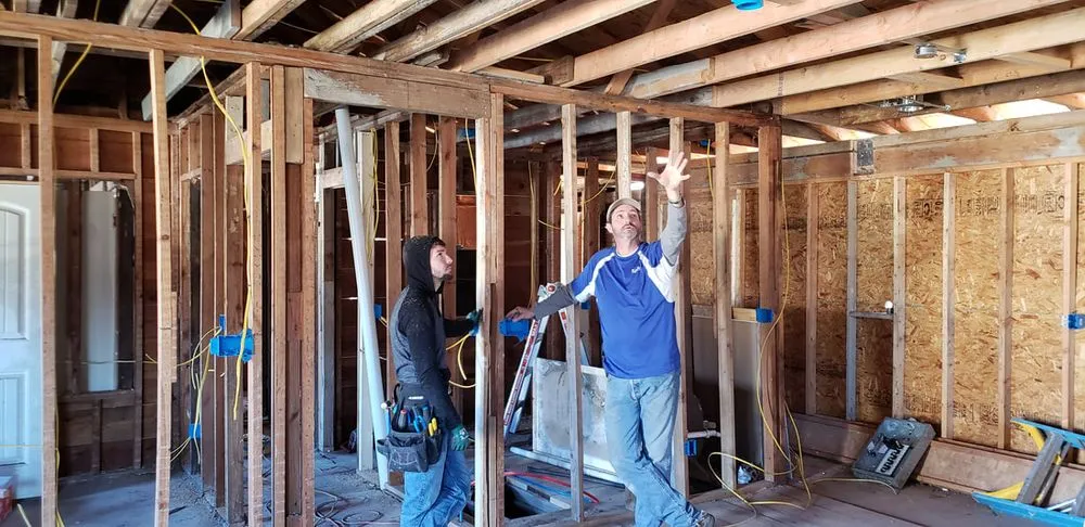 Slide of TL Davis Electric & Design