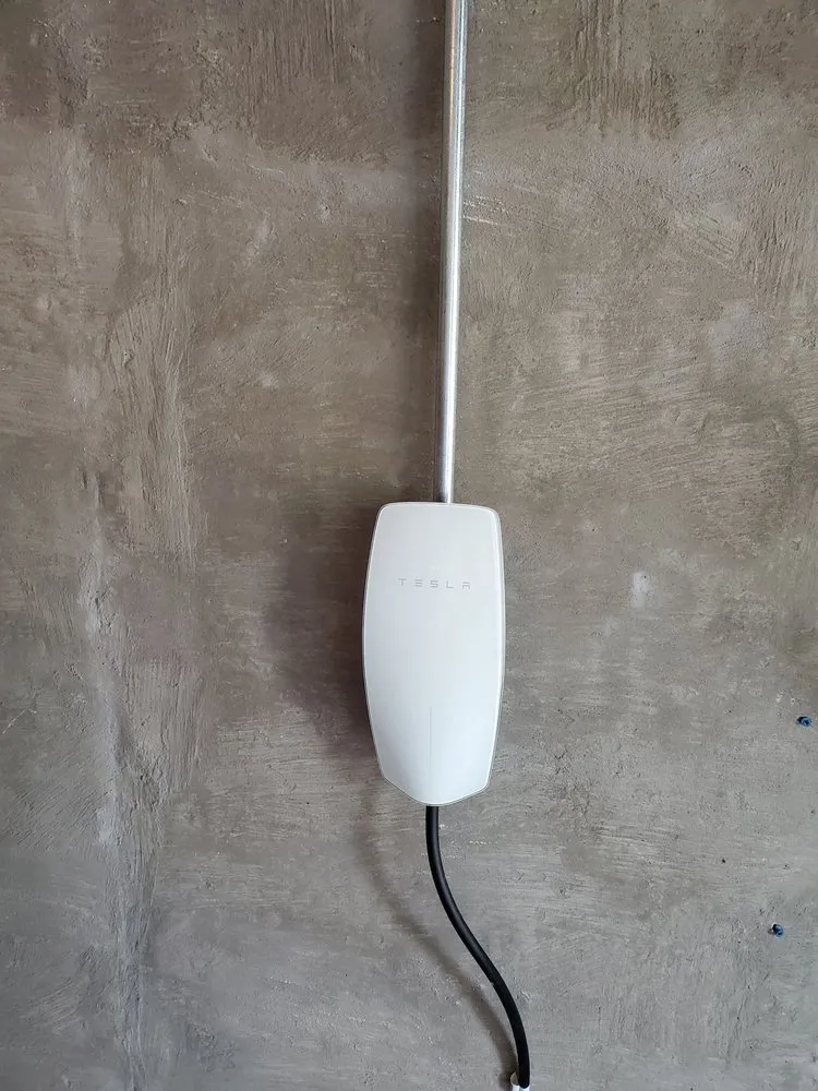 Slide of TM Electrical Services