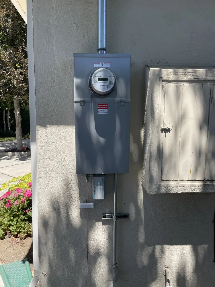 Slide of T&M Electrical