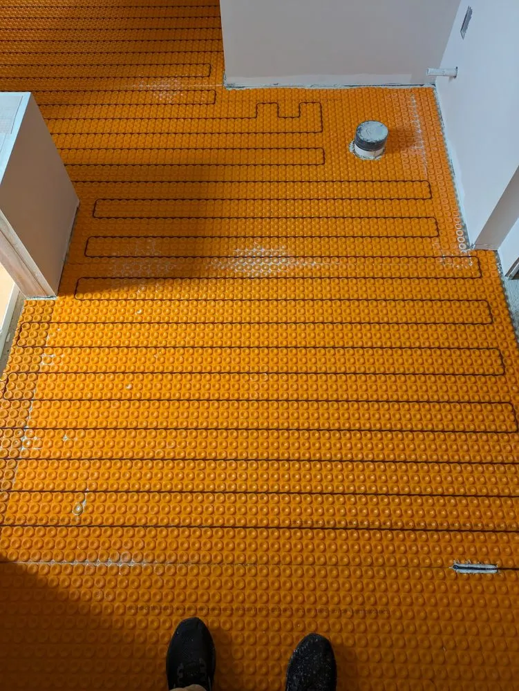 Slide of TMH Electric