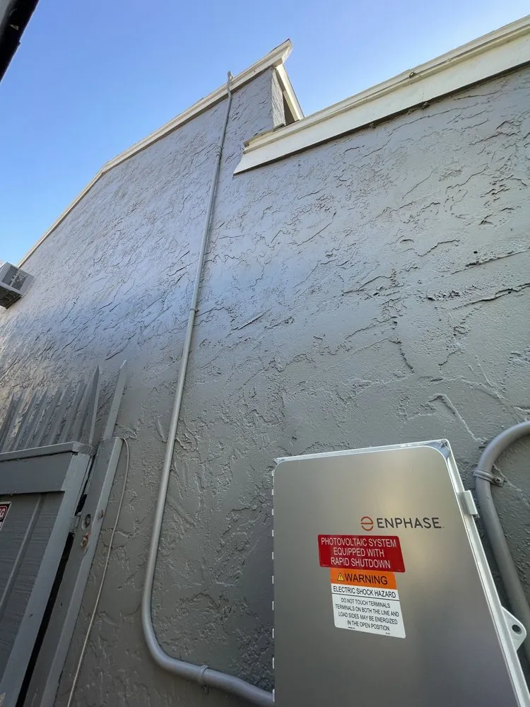 Slide of TN Electrical & Solar Services