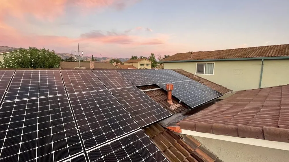 Slide of TN Electrical & Solar Services