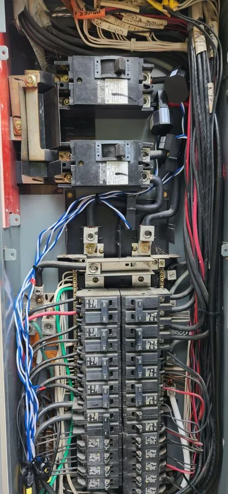 Slide of TN Electrical & Solar Services