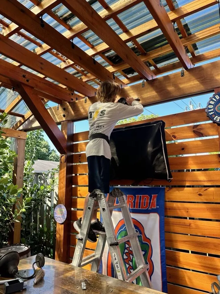 Slide of TNS Electric