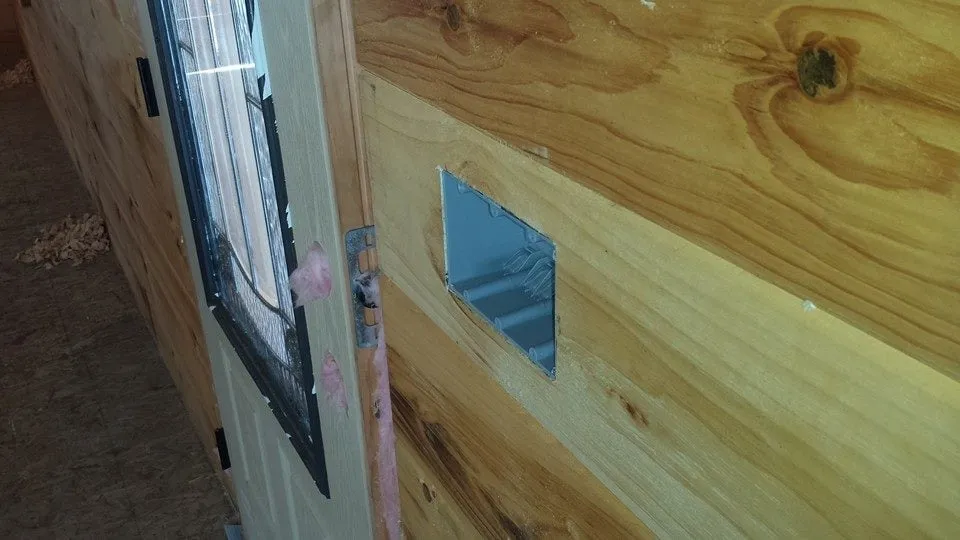 Affordable electrician providing electrical repair in ,