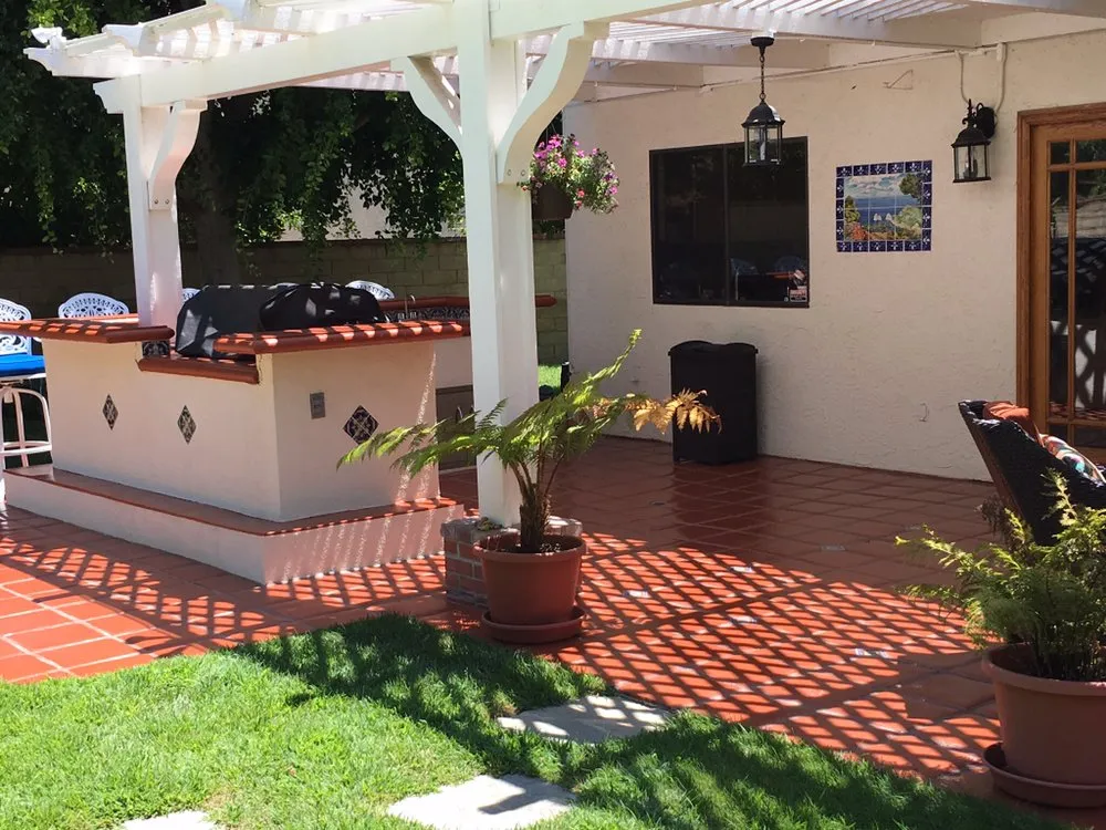 Slide of T.O Handyman