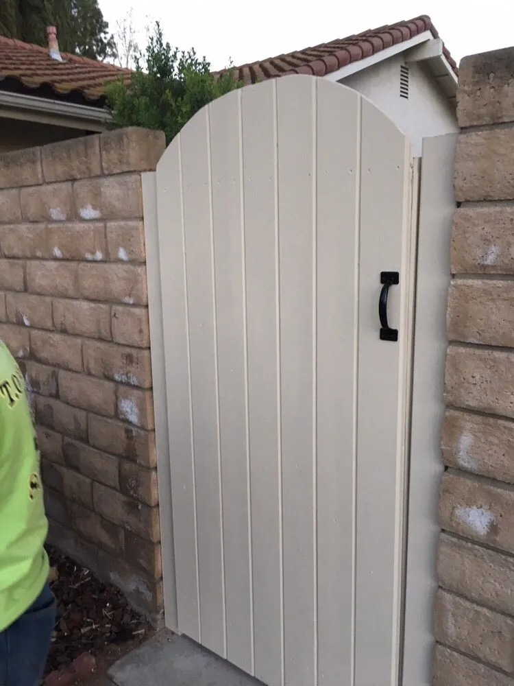 Slide of T.O Handyman