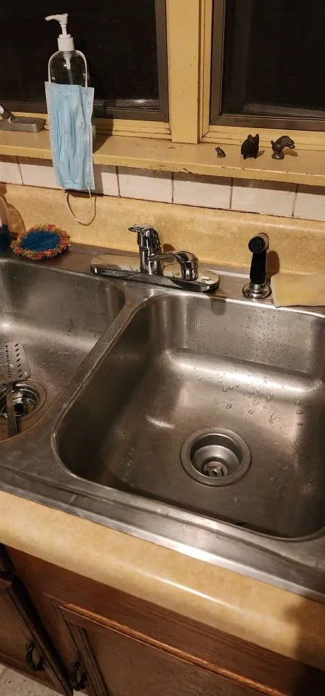 Slide of Toj Sokhtmon