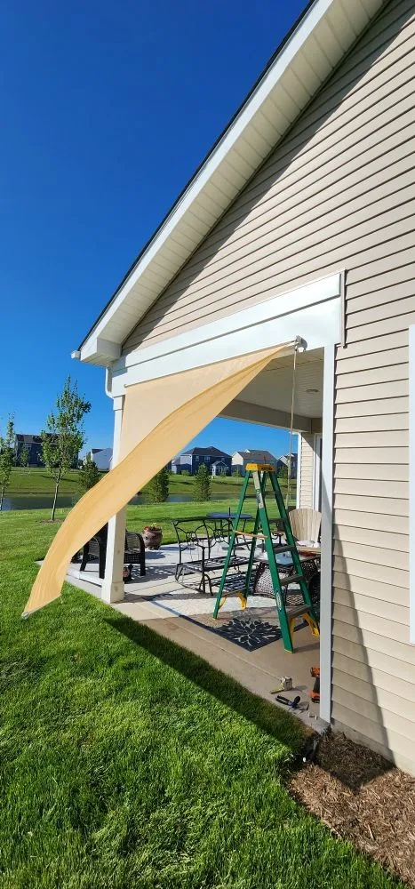 Slide of Toj Sokhtmon