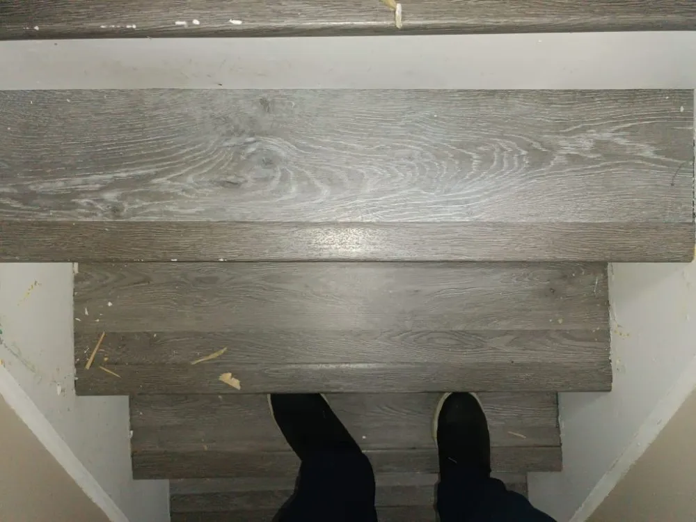 Slide of Toj Sokhtmon