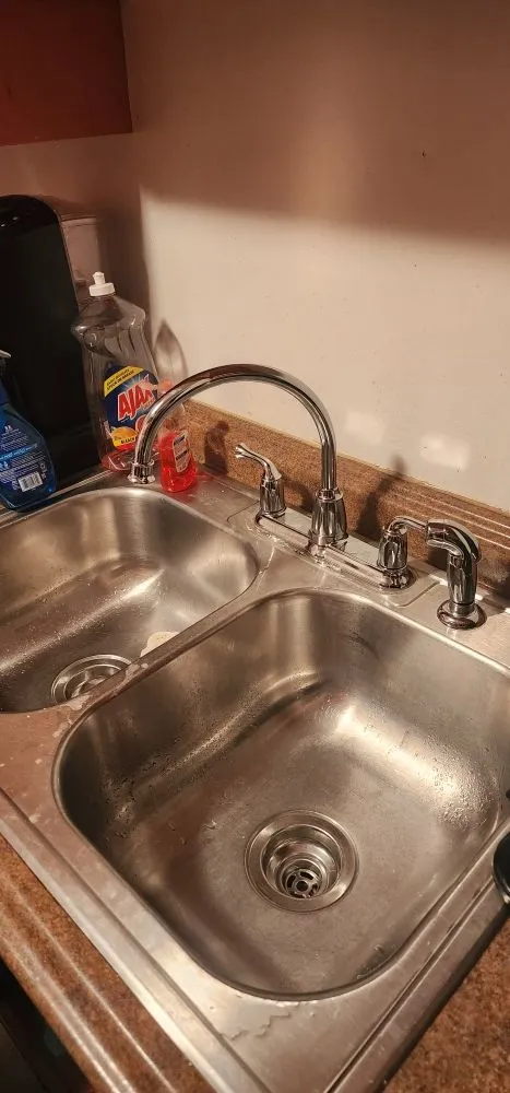 Slide of Toj Sokhtmon