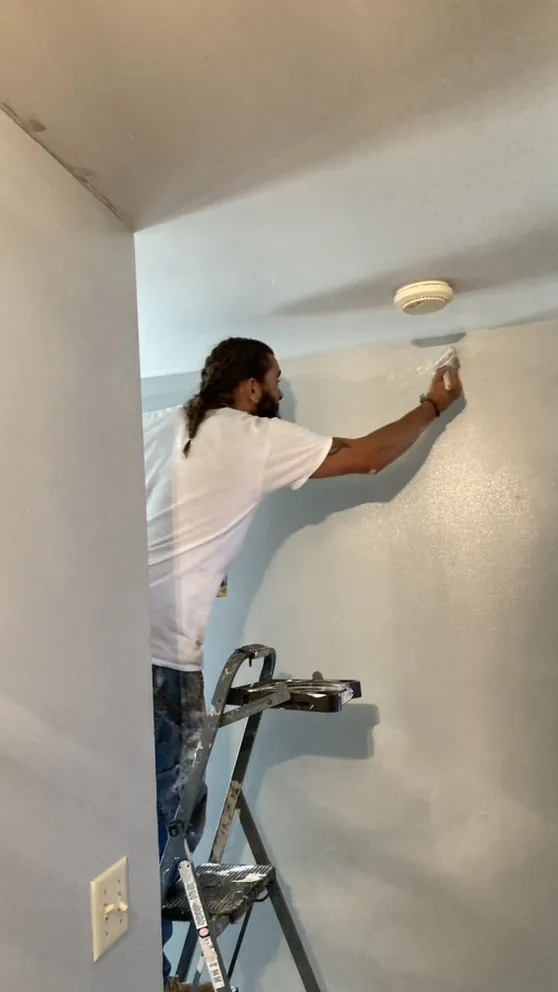 Professional emergency electrical service in Claremont, IL by Tolliver Quick Fix