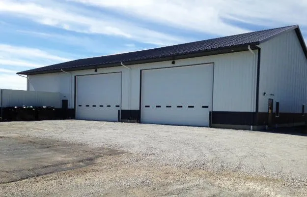 Emergency electrician providing outlet and switch repair in , 