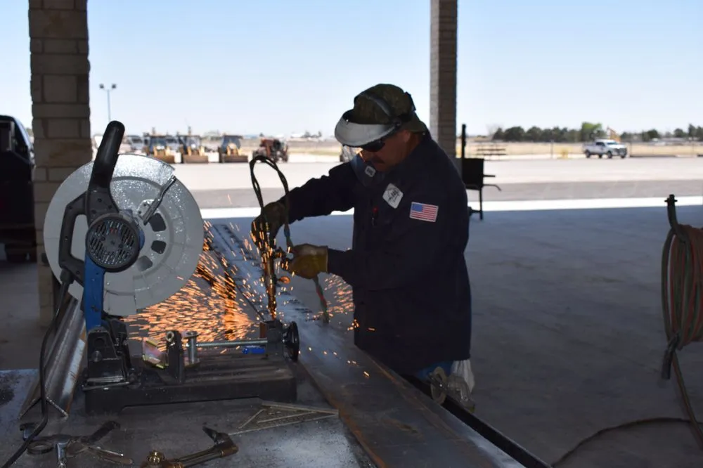 Slide of Tom-E-Lee Industries