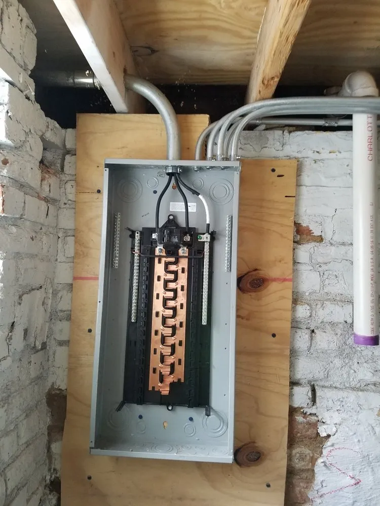 Slide of TOM Electric Services