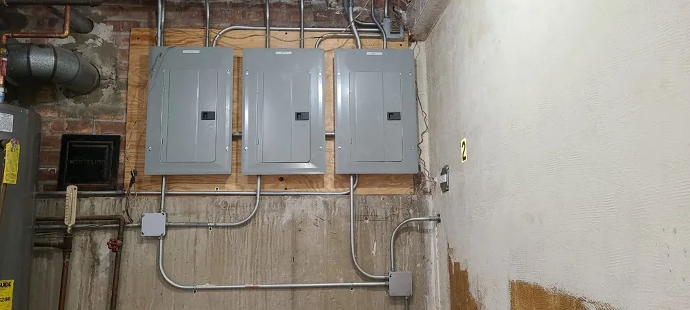 Slide of TOM Electric Services