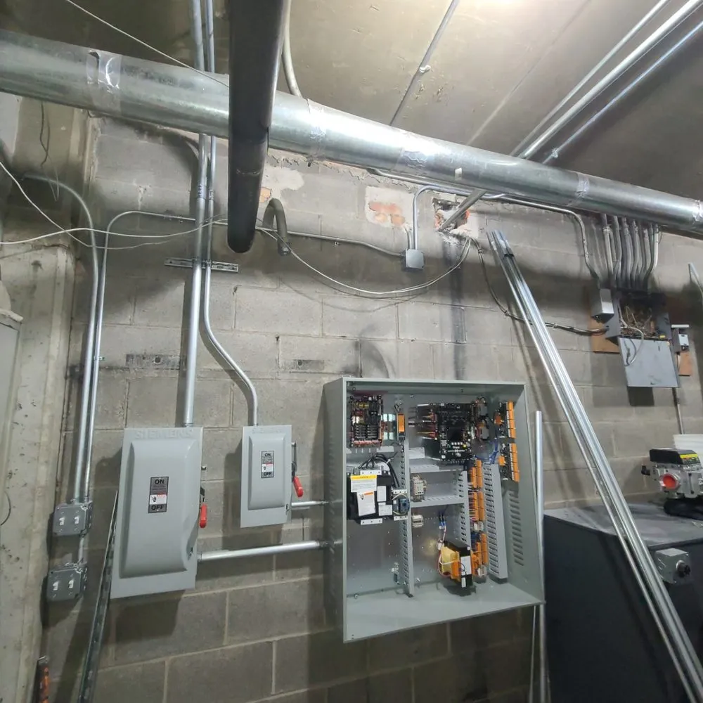 Slide of TOM Electric Services