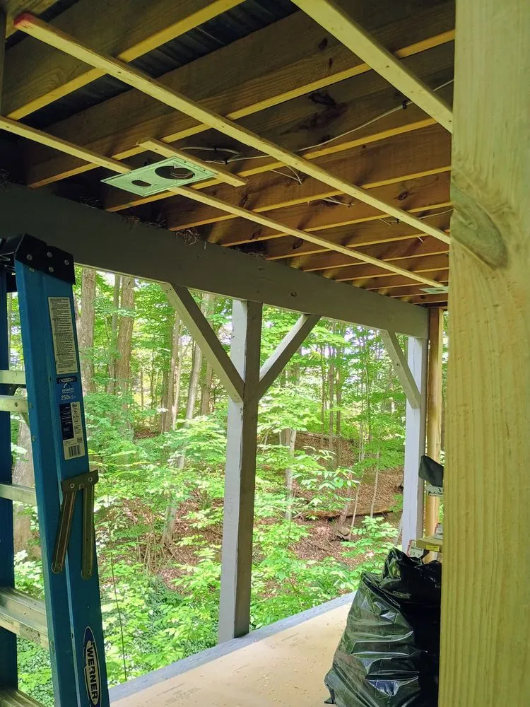 Slide of Toms Electric