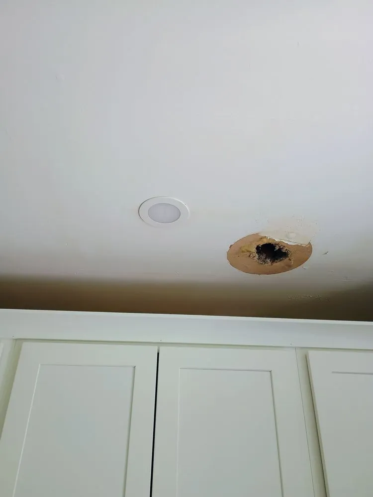 Slide of Toms Electric