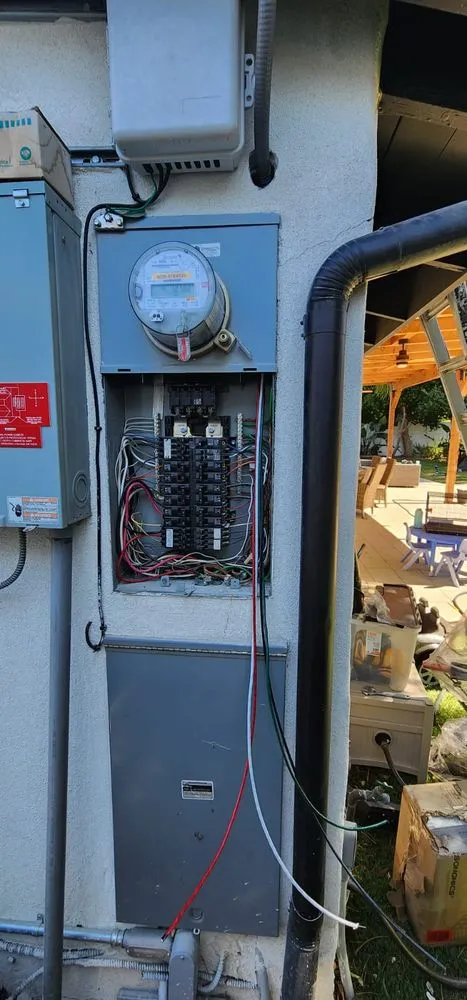 Slide of TomTech Electric