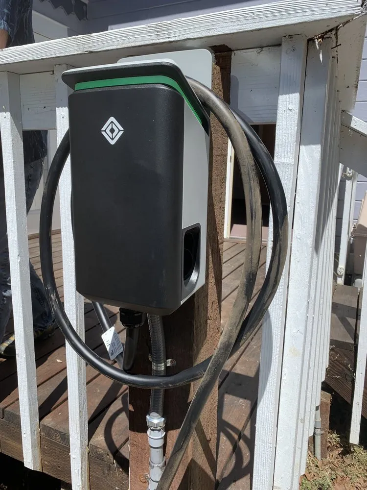 Slide of TomTech Electric