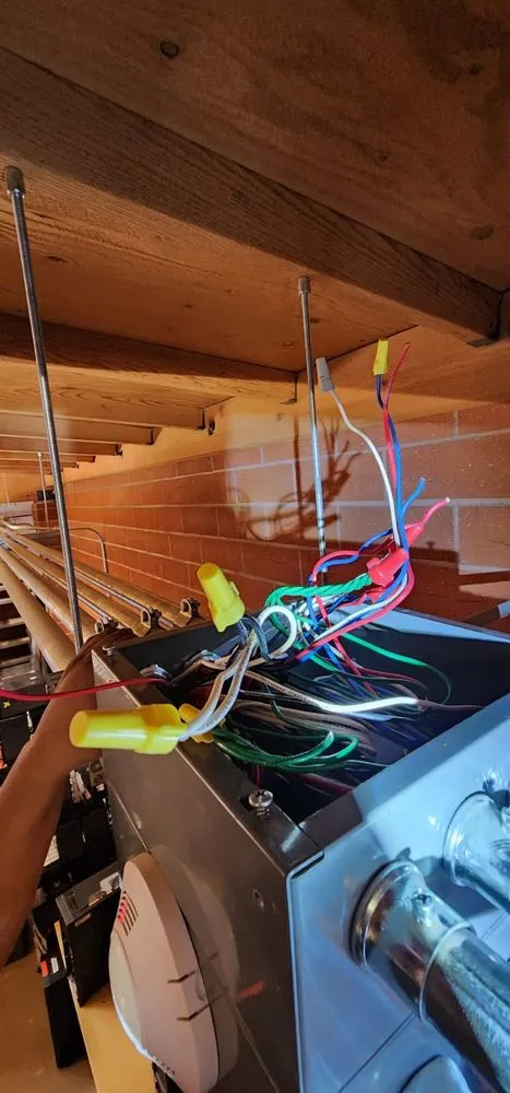 Slide of TomTech Electric