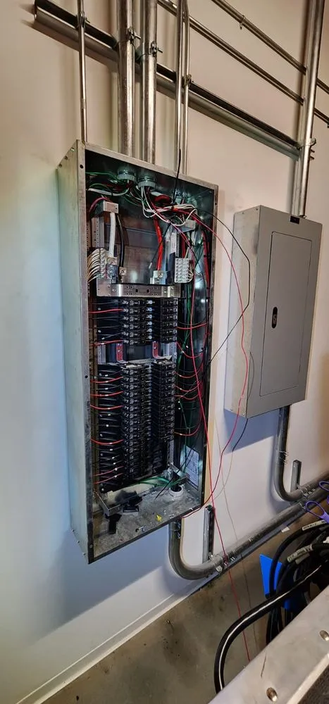 Slide of TomTech Electric