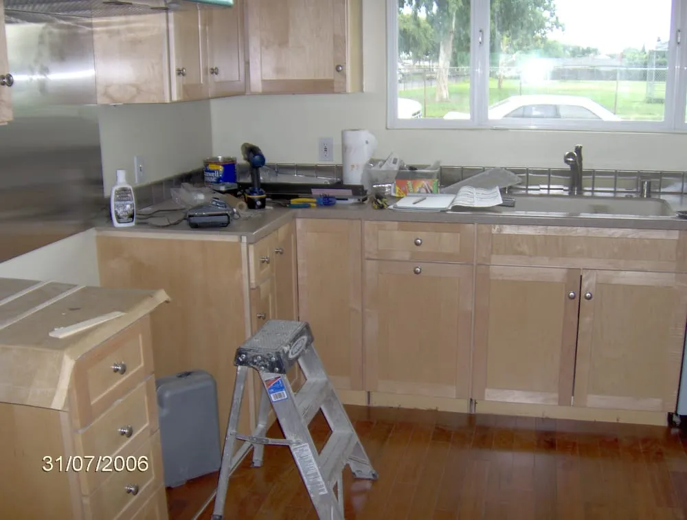 Slide of Tony's Electric