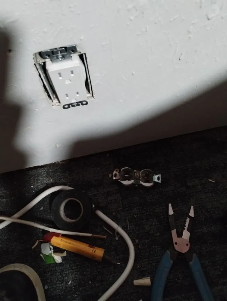 Slide of Top 2 Bottom Handyman services