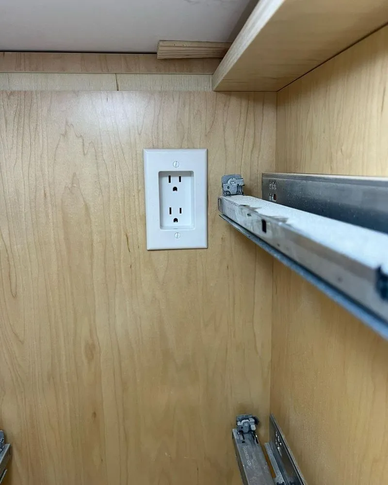 Slide of Top Choice 24 Hour Electrician