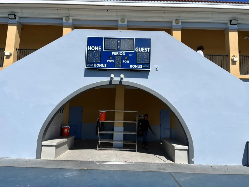 Slide of Top Dog Electric