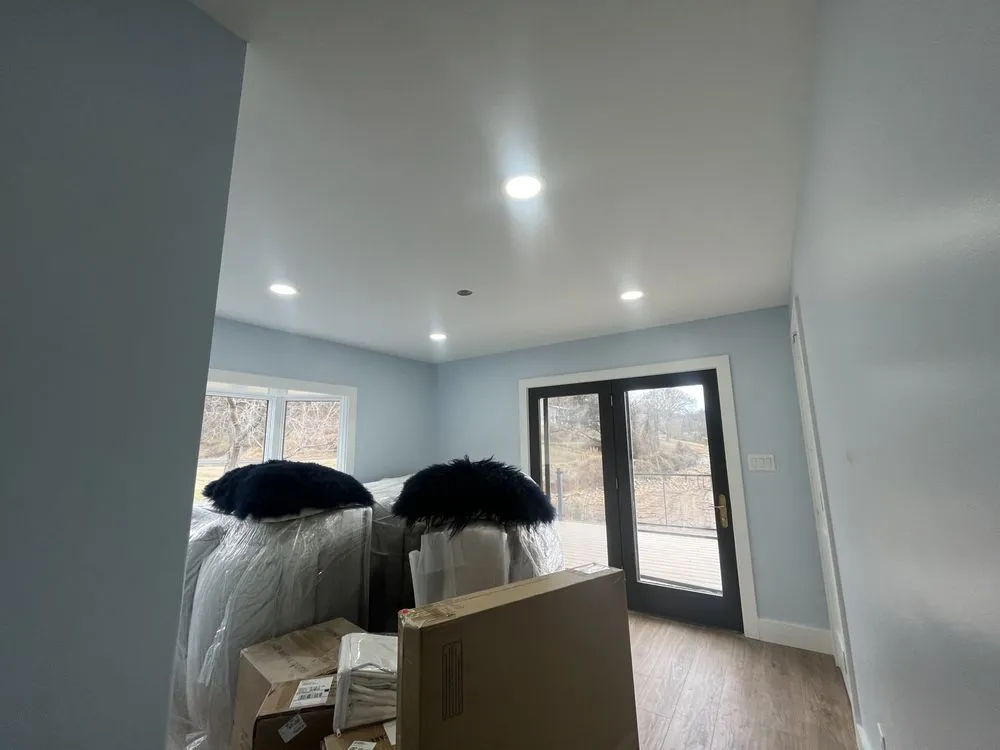 Slide of Top Gun Electric