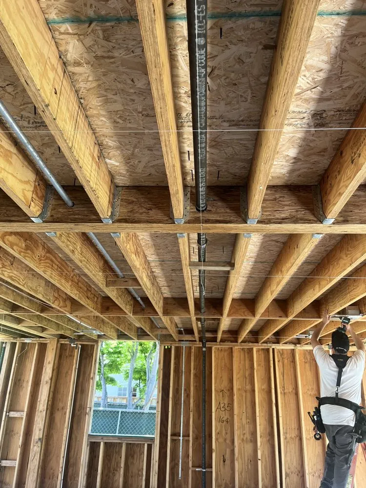 Slide of Top-Notch Electric