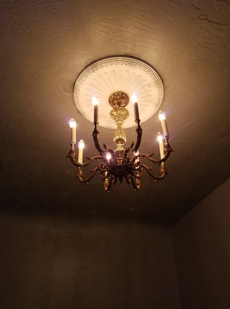 Slide of Top Notch Electric