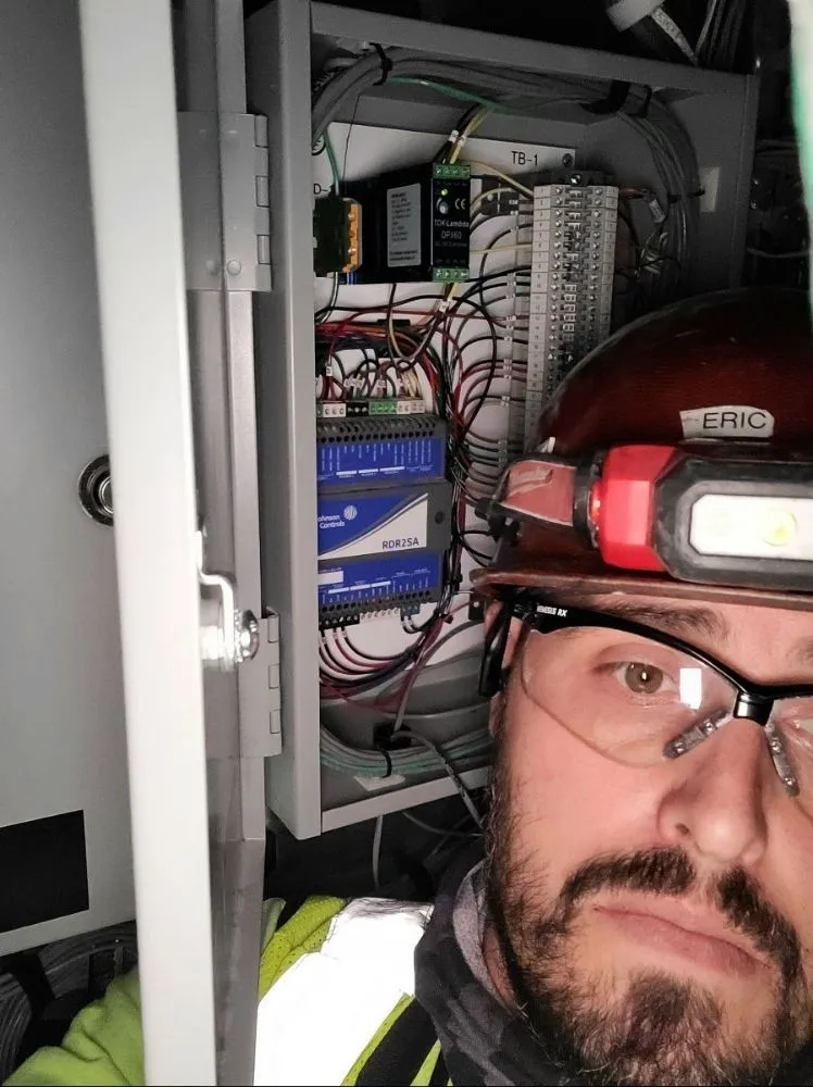 Slide of Top Notch Electrical