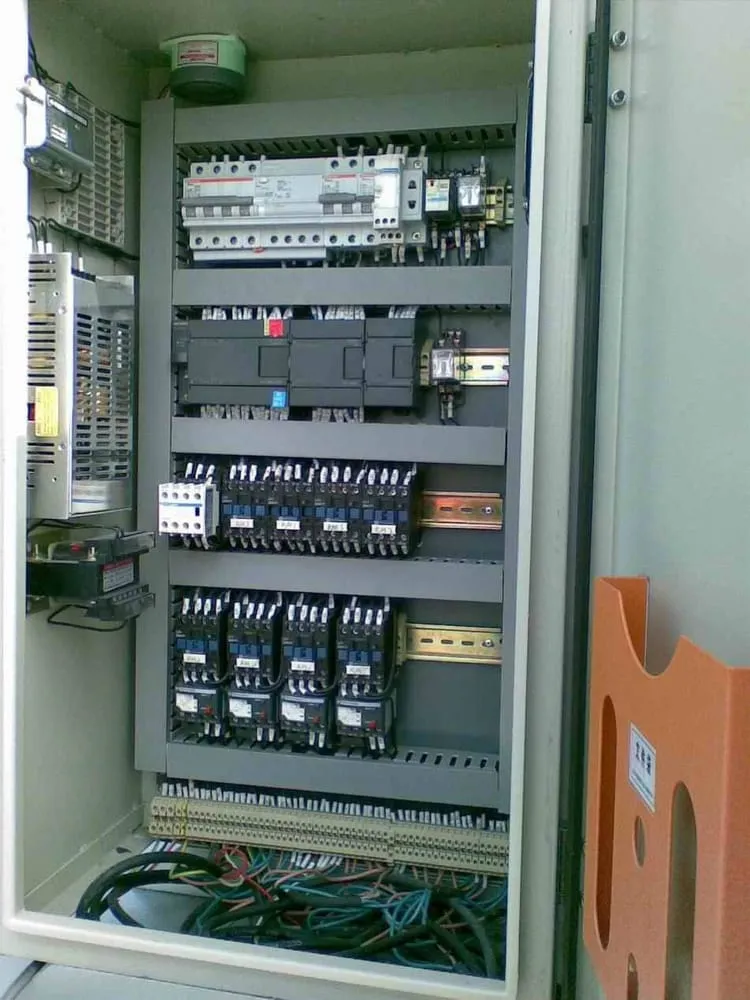 Slide of Top Rego Park Electricians