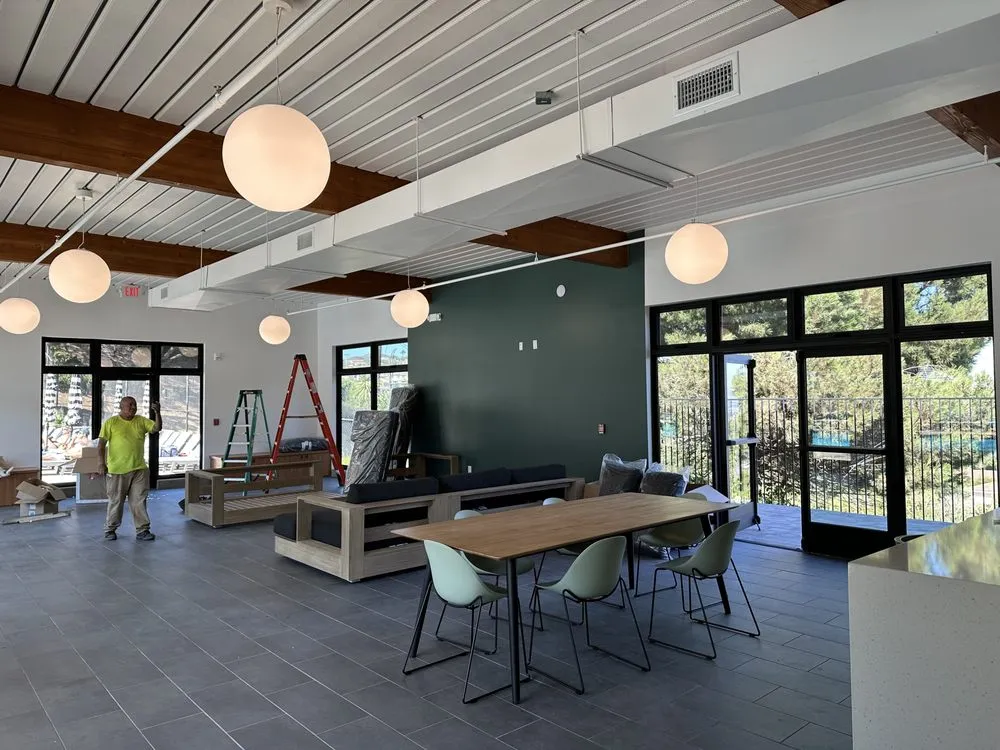 Slide of Top Wire Electric