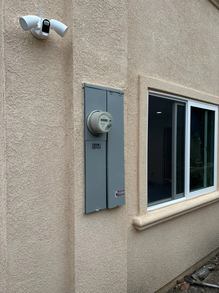 Slide of Top Wire Electric