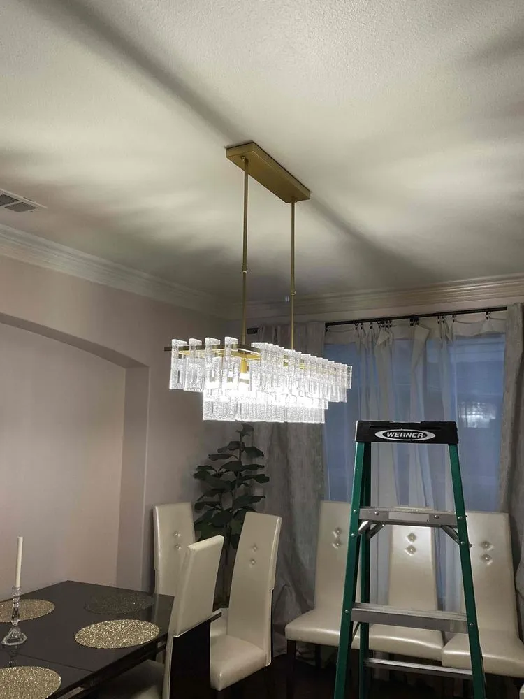 Trusted electrician providing electrical repair in , 