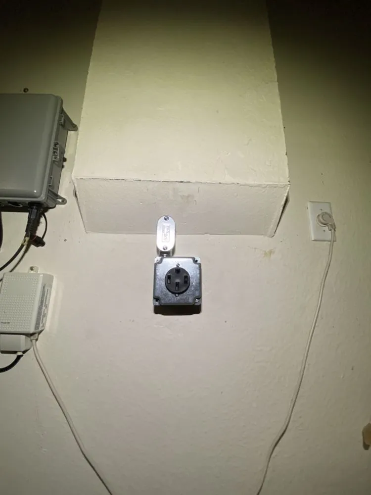 Slide of Tormenta Electric