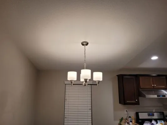 Tormenta Electric Logo