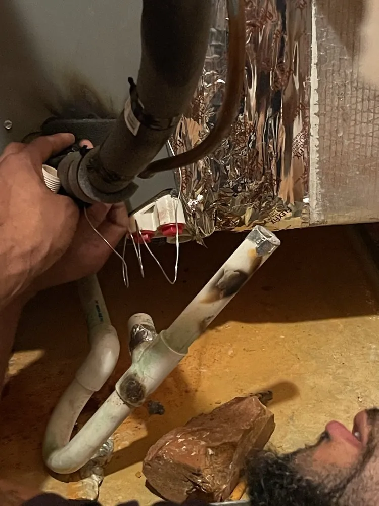 Slide of Torrellas Handy Maintenance