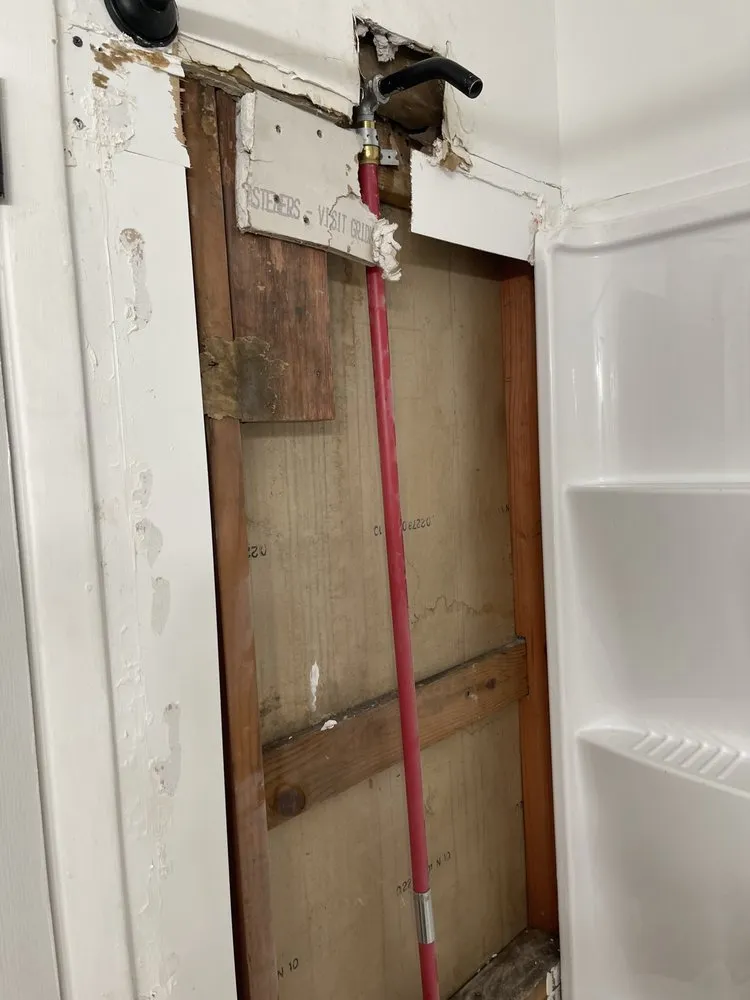 Licensed electrician providing outlet and switch repair in , 