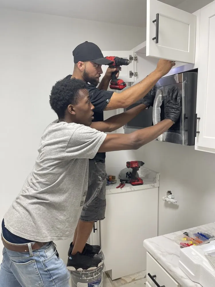 Slide of Torrellas Handy Maintenance