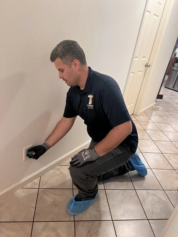 Slide of Torres Electric