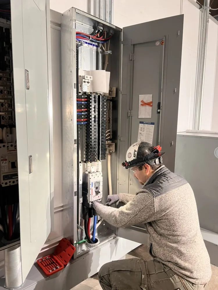 Slide of Torres Electric